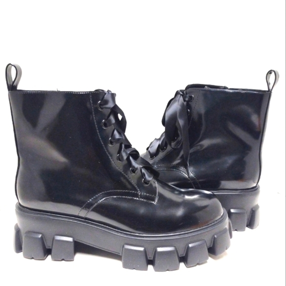 Smash Mia lace-up Lug sole Combat boots Size: 11 W - Picture 2 of 7